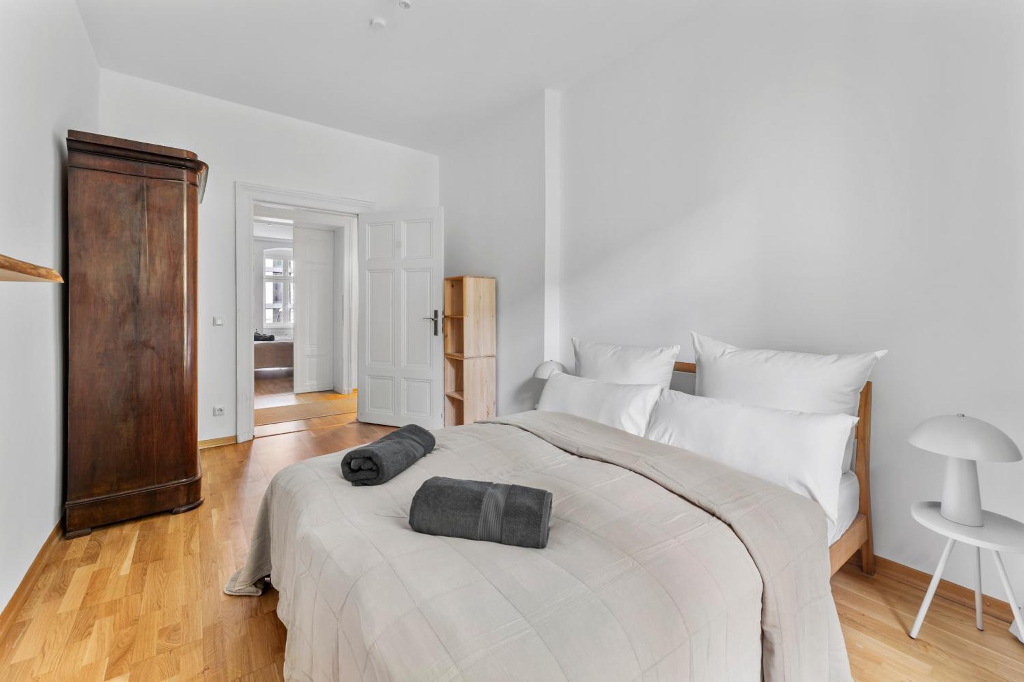Stylish 120Sqm Appartment In Berlin-Mitte Екстериор снимка